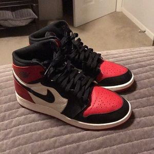 Nike Air Jordan 1 Bred Toe